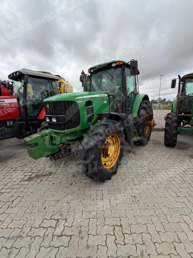 Máquina agrícola 2010 em leilão em Sede Nova/RS