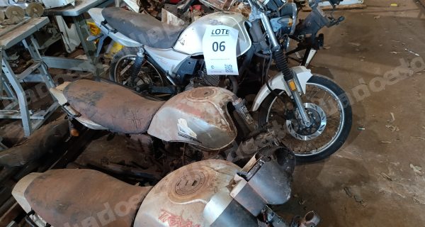 Motocicleta em leilão em Laguna Carapã/MS