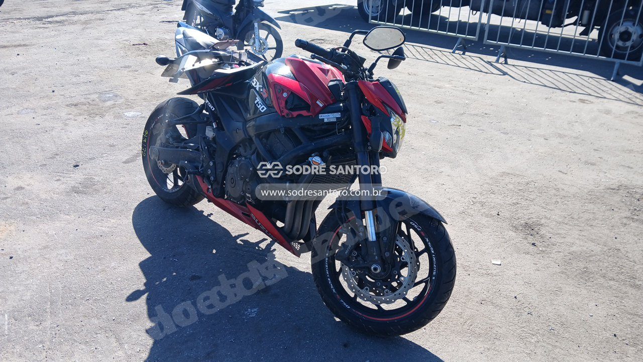 Suzuki em leilao em Brasil