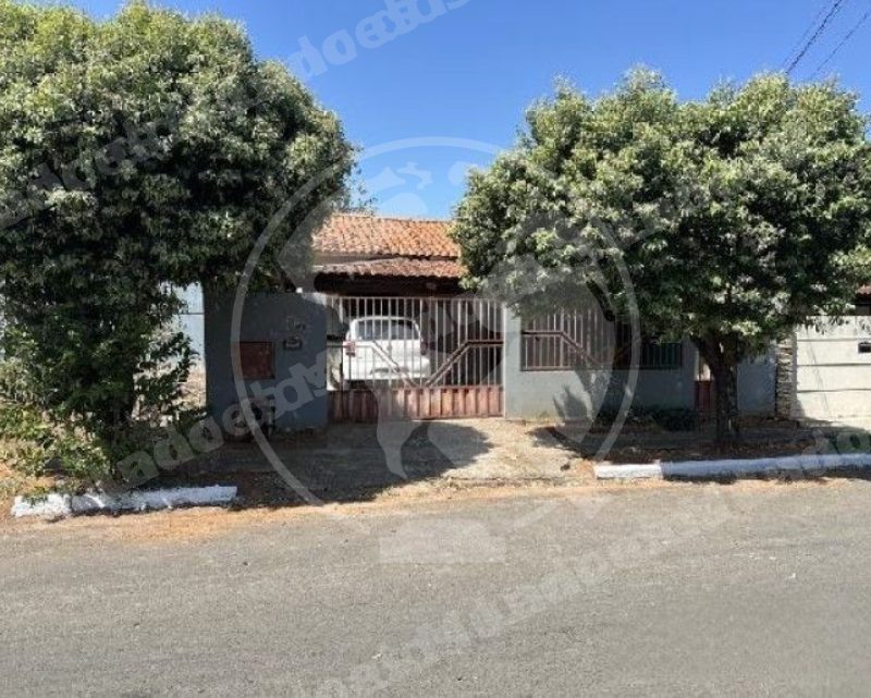 Casa de 37 m2 em leilão em Lucas do Rio Verde/MT