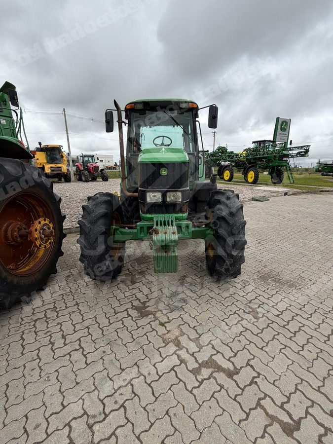 Máquina agrícola 2010 em leilão em São Borja/RS