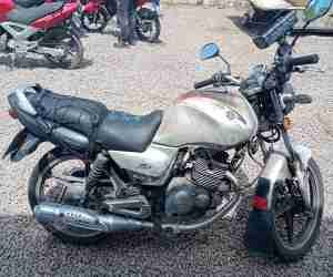 Suzuki em leilao em Yes/SE
