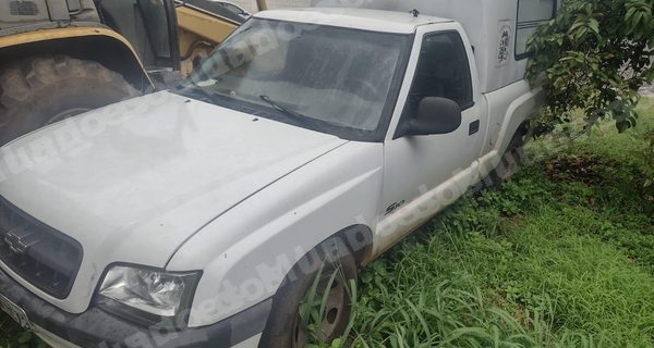 Gm 2004 em leilao em Taiúva/SP