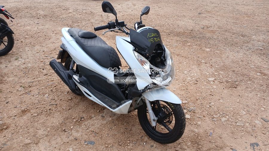Honda Pcx 150 2015 em leilão em São José dos Pinhais/PR