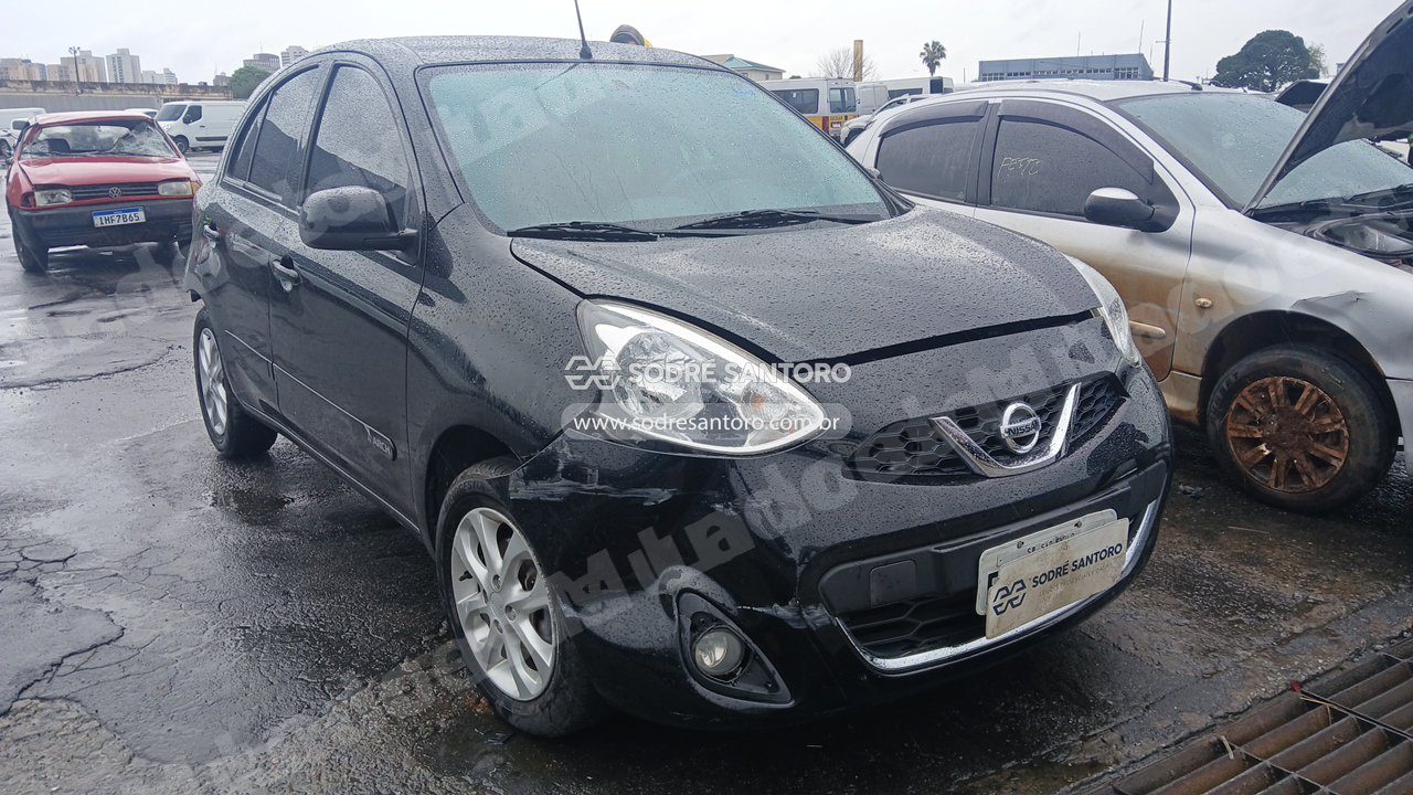 Nissan March 10Sv 2015 em leilão em Brasil
