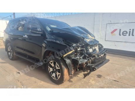 Toyota Hilux em leilao em Cuiabá/MT