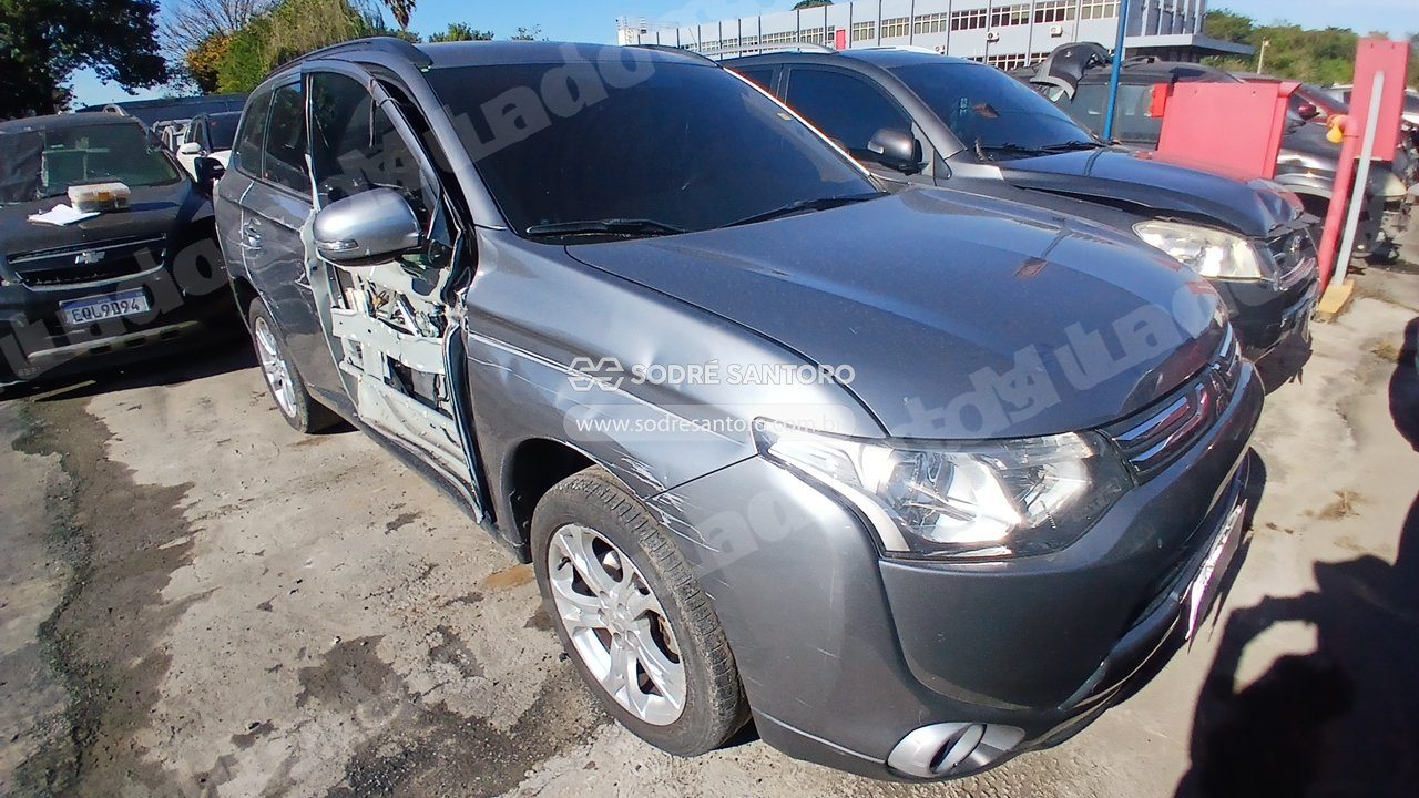 Mitsubishi Outlander 2.0 2014 em leilao em Brasil