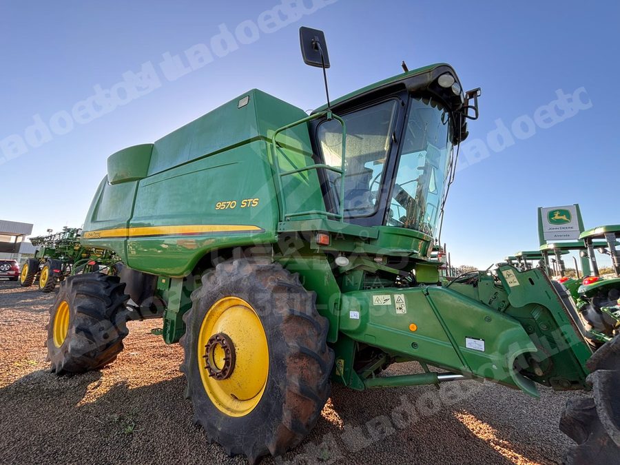 Máquina agrícola 2010 em leilão em Carazinho/RS - Lote 1