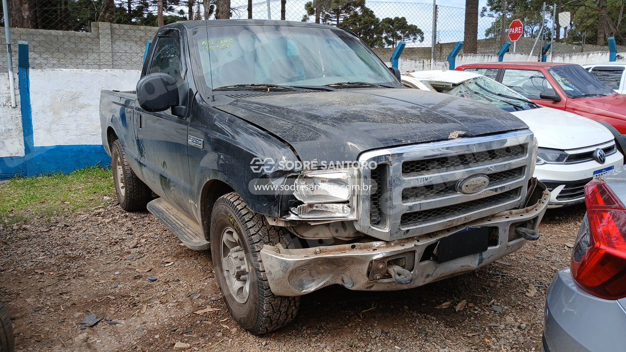 Ford F250 Xlt L 2004 em leilão em São José dos Pinhais/PR