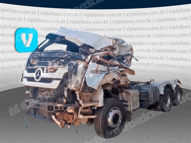 Mercedes em leilao em Brasil