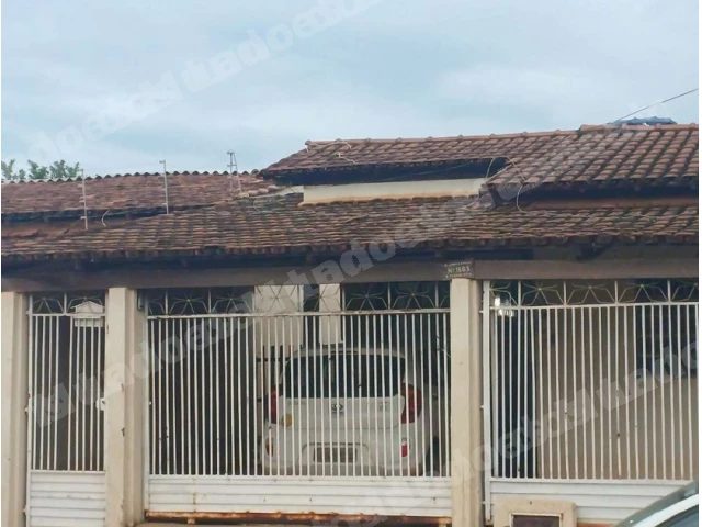 Casa de 256 m2 em leilao em Formosa/GO