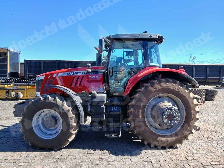 Máquina agrícola 2023 em leilão em Santa Helena de Goiás/GO