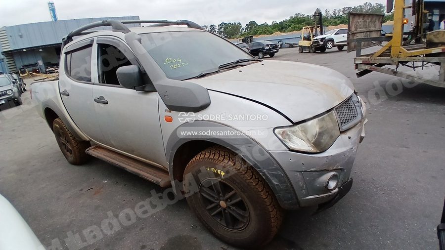 Mitsubishi L200 Triton Savana 2015 em leilão em Guarulhos/SP