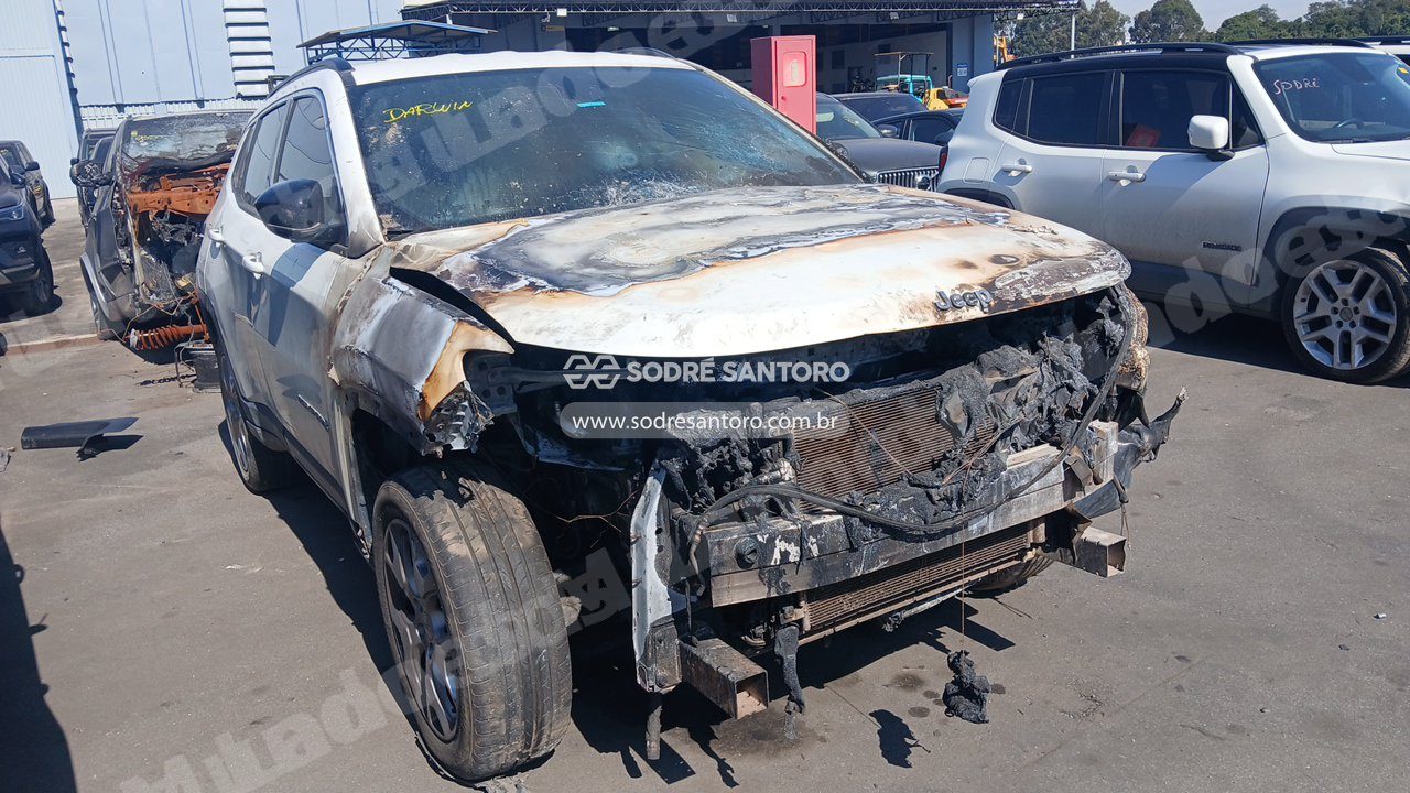 Jeep Compass Long Tf 2023 em leilão em Brasil