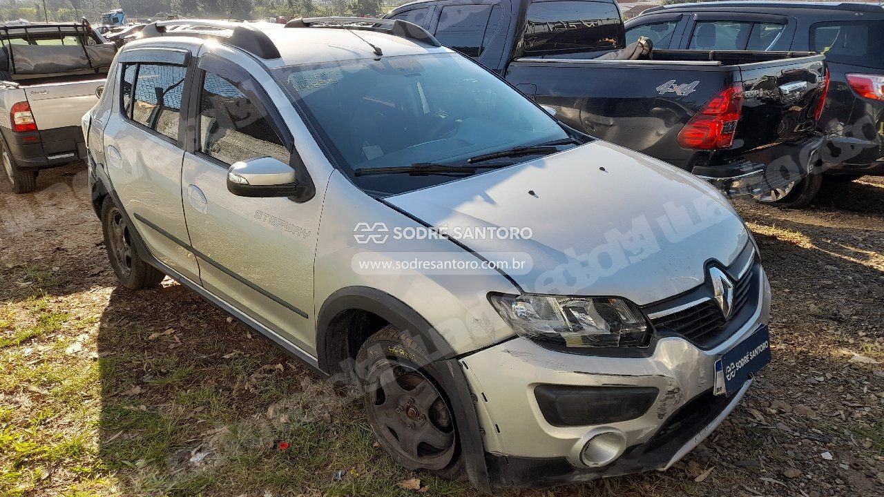 Renault em leilao em São José dos Pinhais/PR