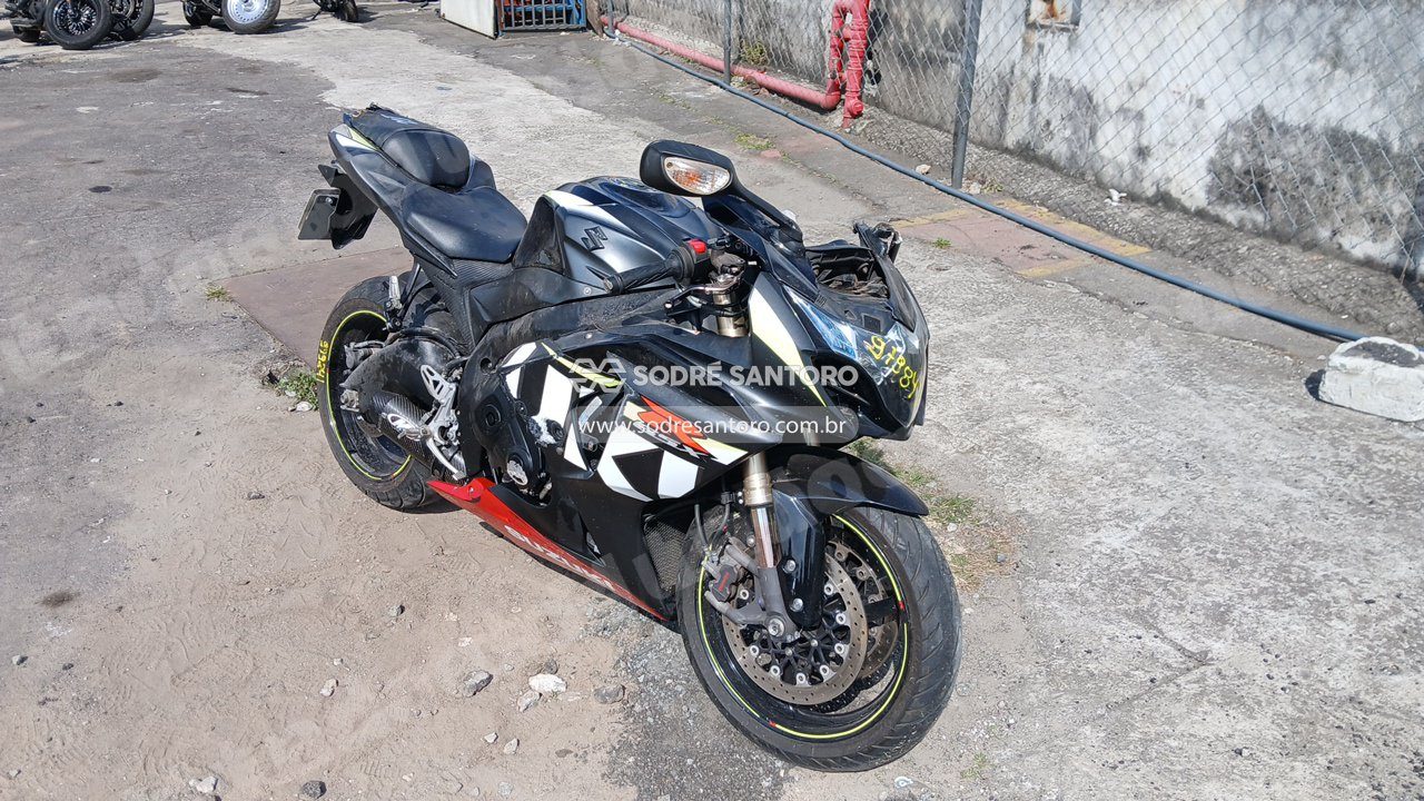 Suzuki em leilao em Brasil