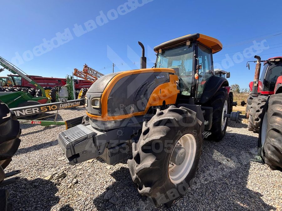 Máquina agrícola 2014 em leilão em Lavras do Sul/RS