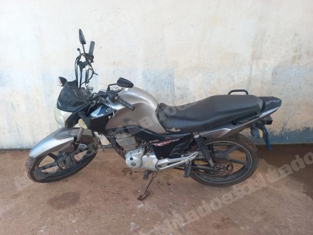 Honda 2015 em leilao em Brasil - Lote 2
