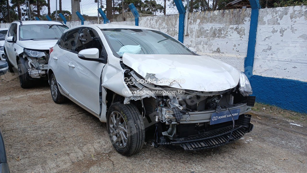 Toyota Yaris 2024 em leilao em São José dos Pinhais/PR