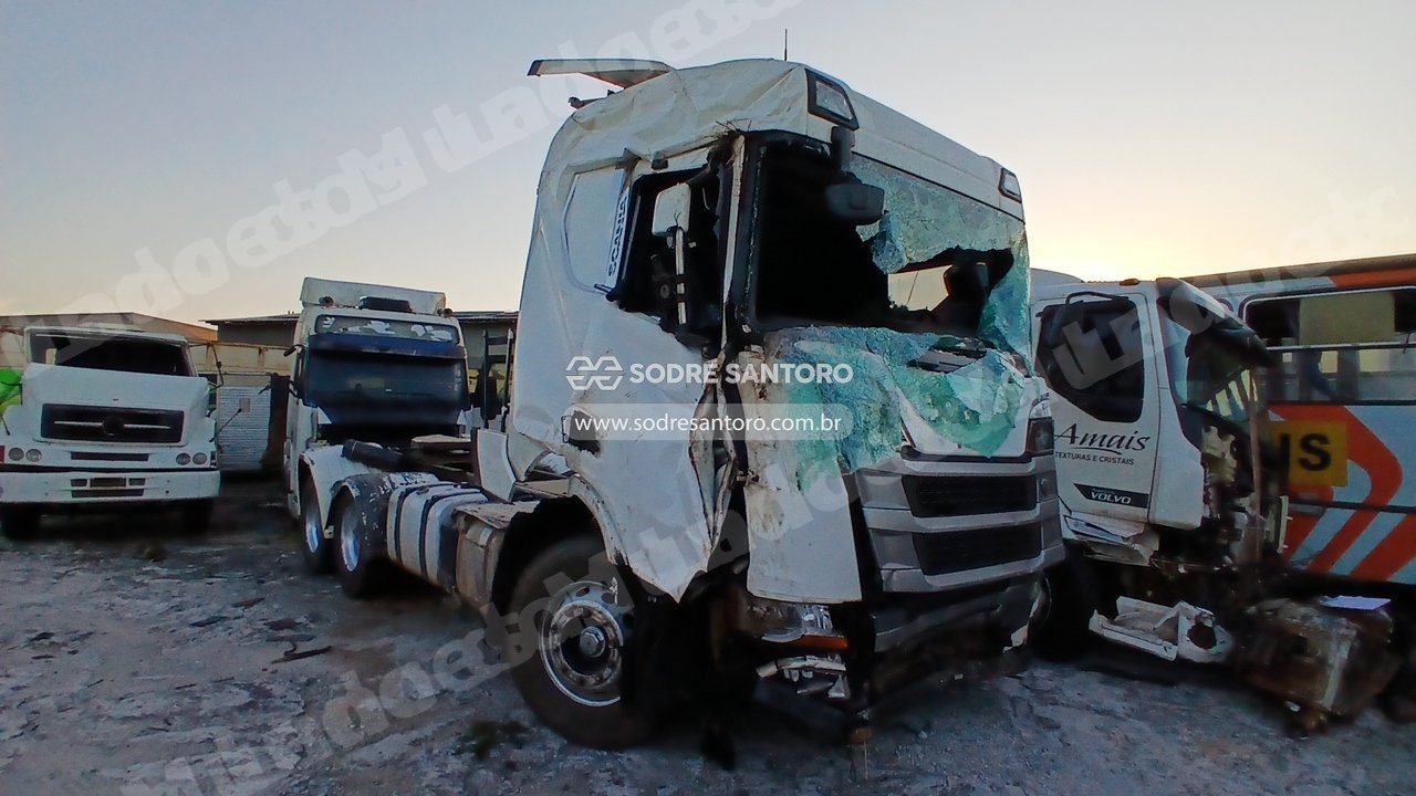 Scania R450 A 6X2 2022 em leilão em Brasil