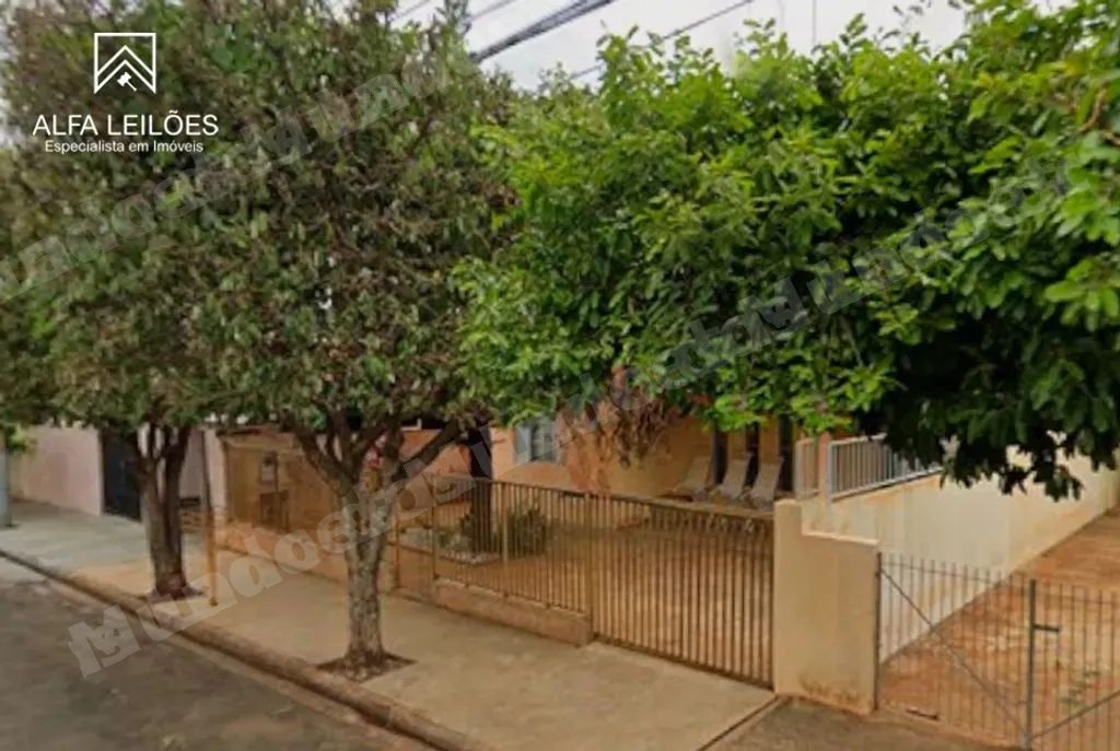 Casa de 429 m2 em leilao em Itápolis/SP