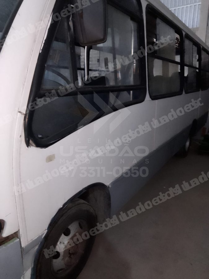 Ônibus 2003 em leilão em Castro/PR