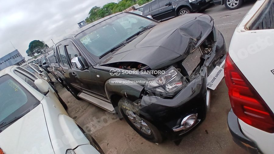 Nissan Frontier Plat 4X4 2014 em leilão em Guarulhos/SP