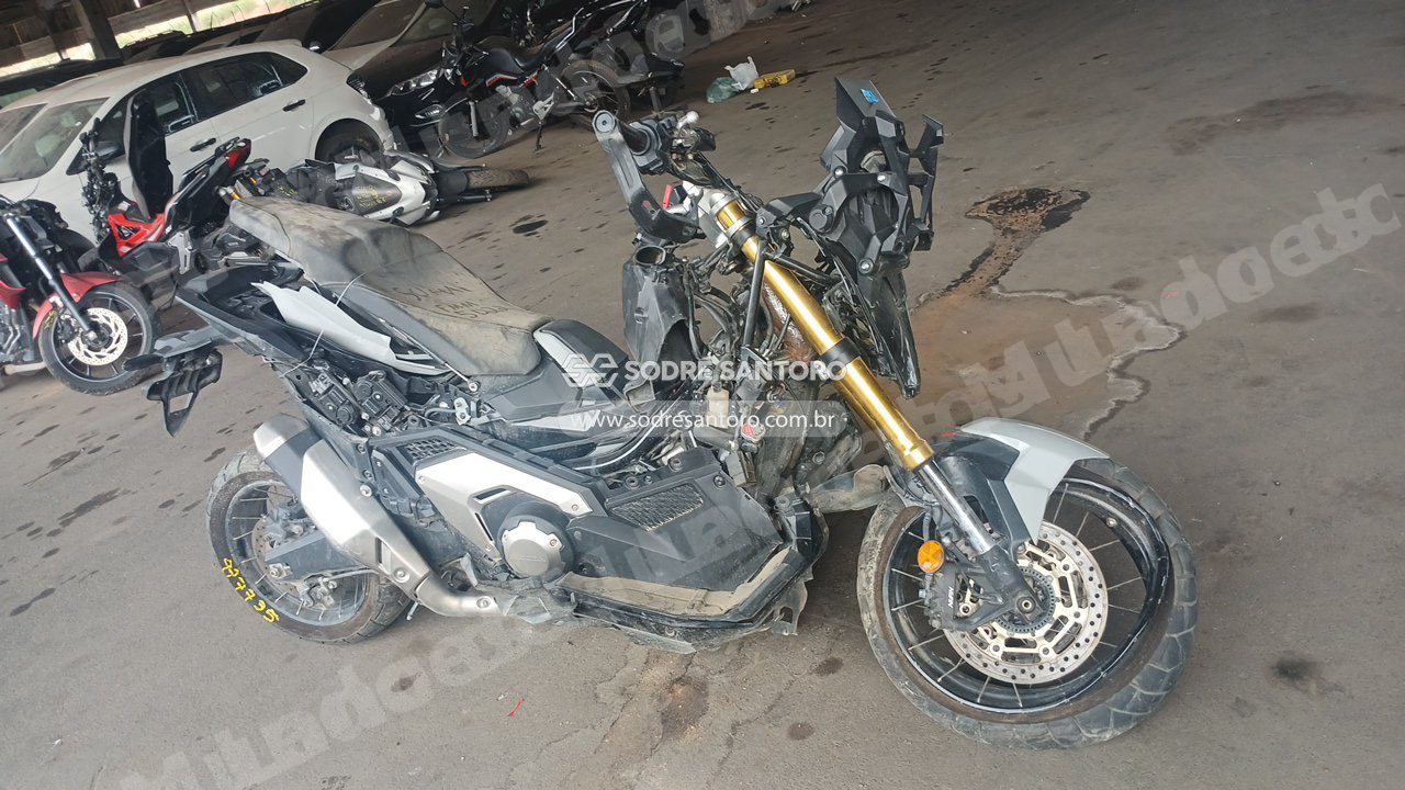 Honda X-Adv 2022 em leilao em Brasil