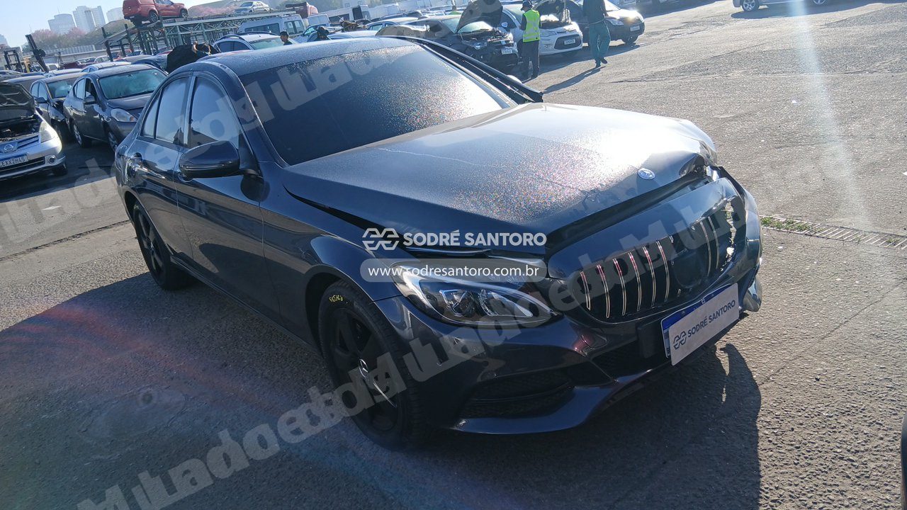 Mercedes-Benz C200 2015 em leilão em Brasil