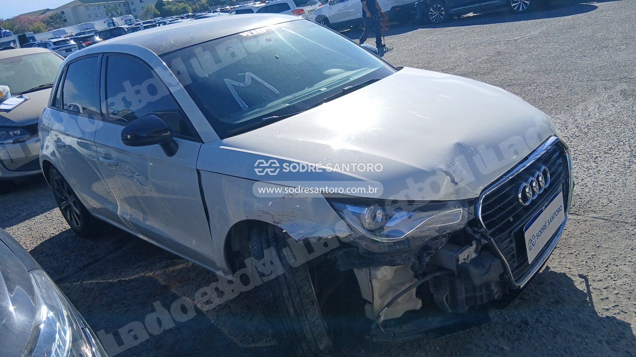 Audi A1 1.4 Tfsi 2013 em leilão em Brasil
