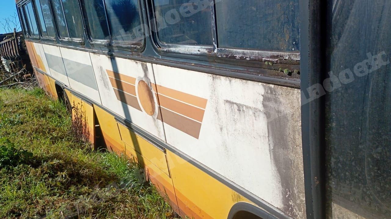 Ônibus 1993 em leilão em Palmas/PR
