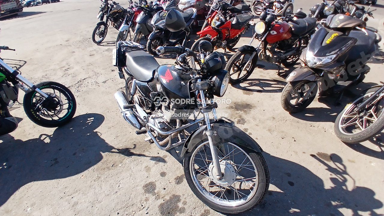 Honda Cg 125 Fan 2006 em leilão em Brasil