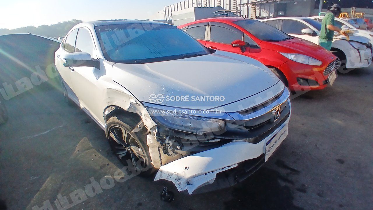 Honda Civic Touring Cvt 2017 em leilão em Brasil