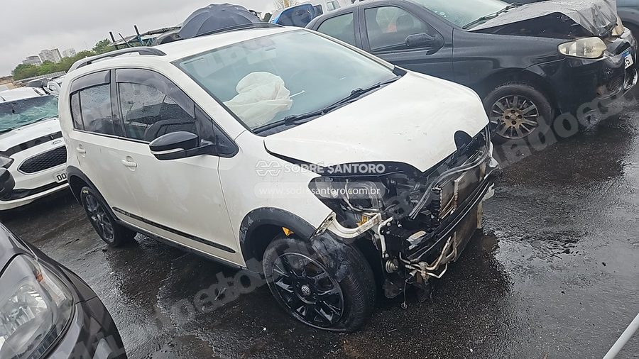 Volkswagen Up Cross Mc 2016 em leilão em Guarulhos/SP