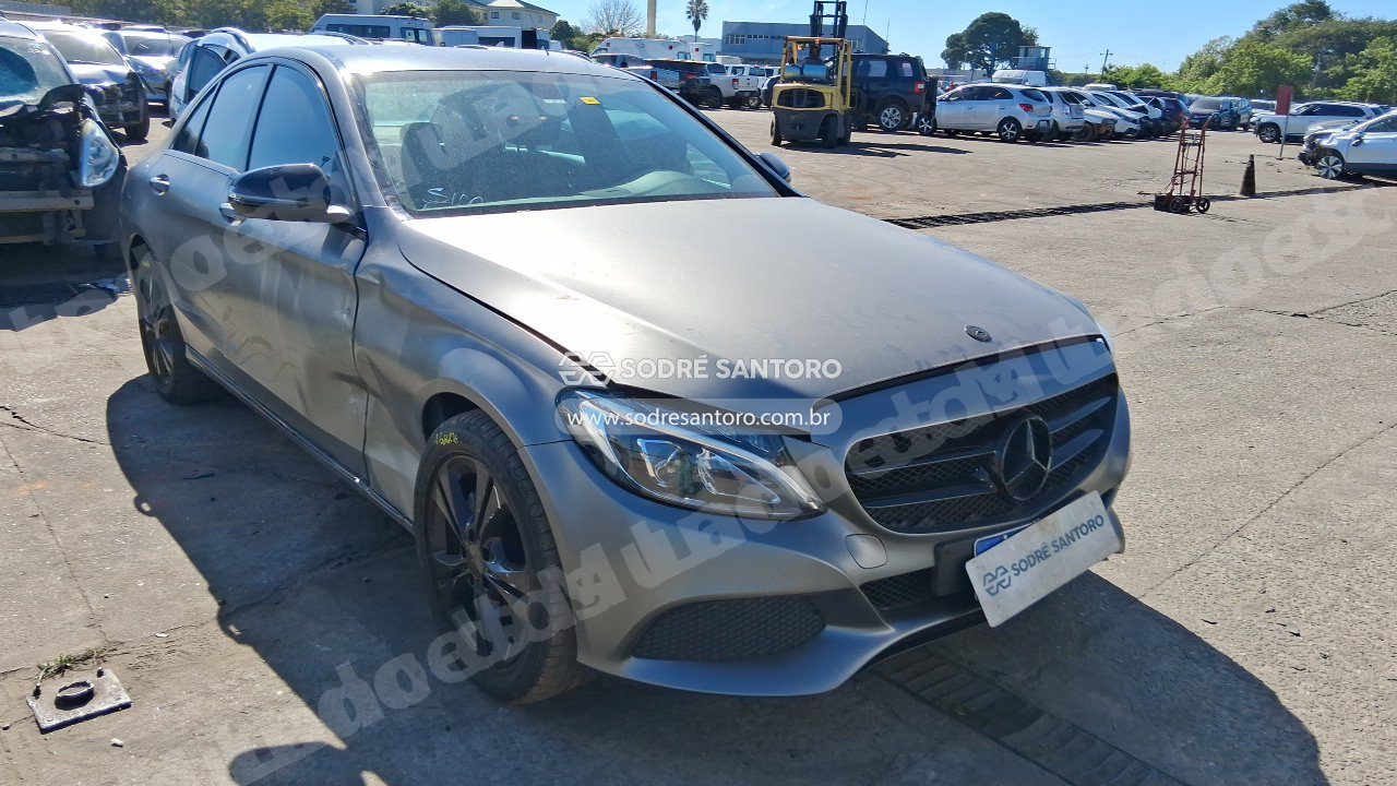 Mercedes em leilao em Brasil