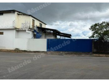 Imóvel comercial de 523 m2 em leilão em Iguatama/MG