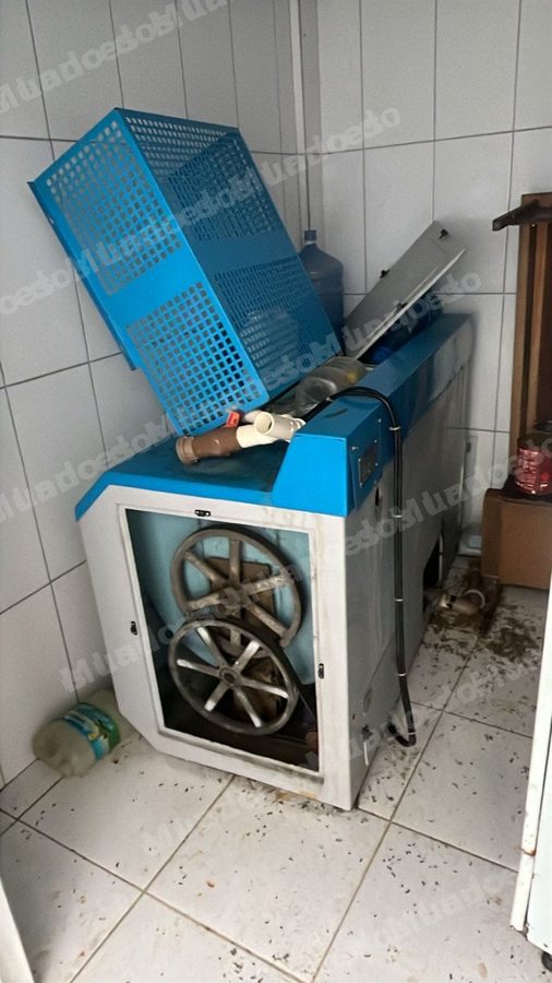 Móveis em leilão em Lages/SC
