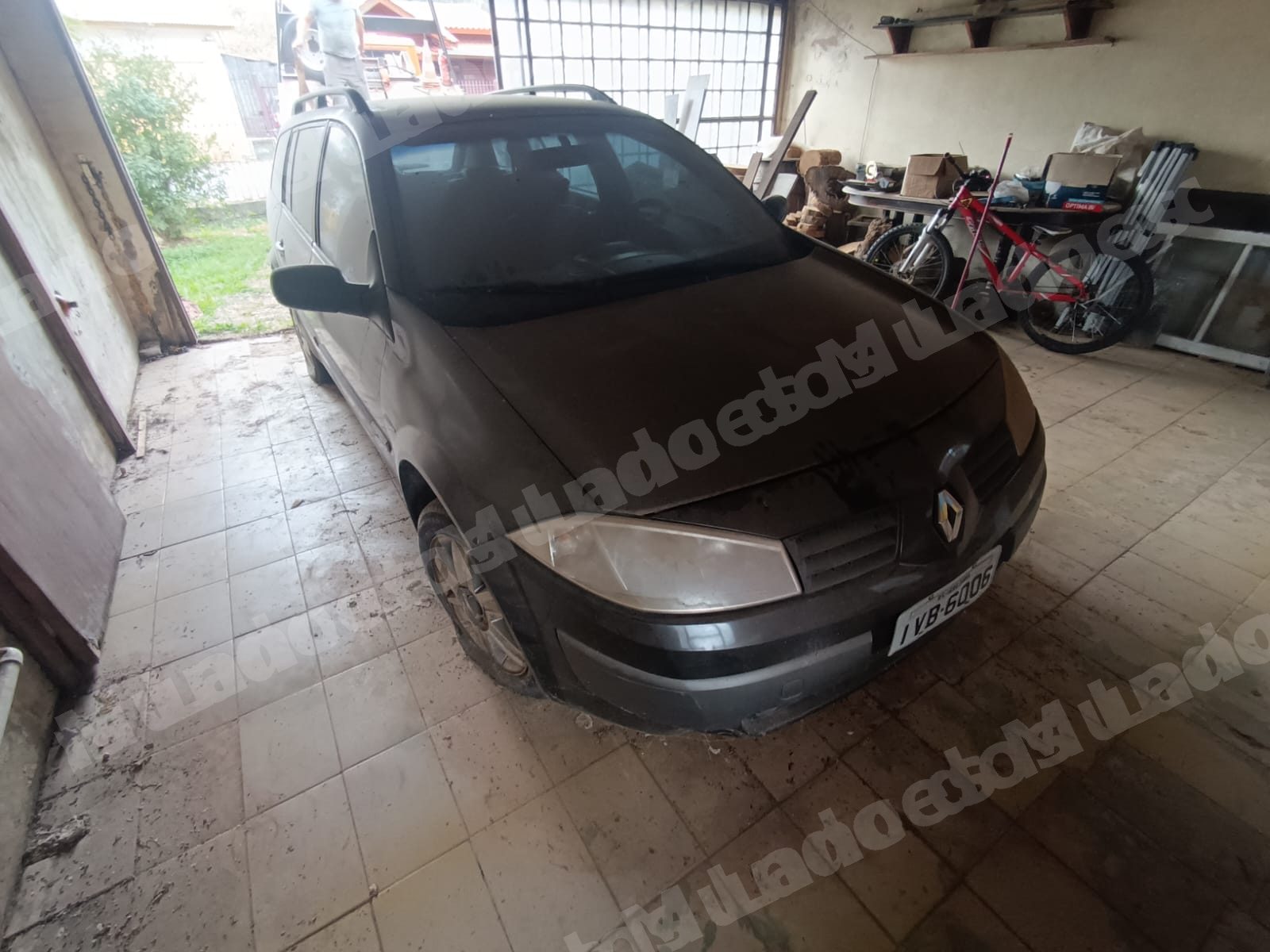 Renault em leilao em Brasil