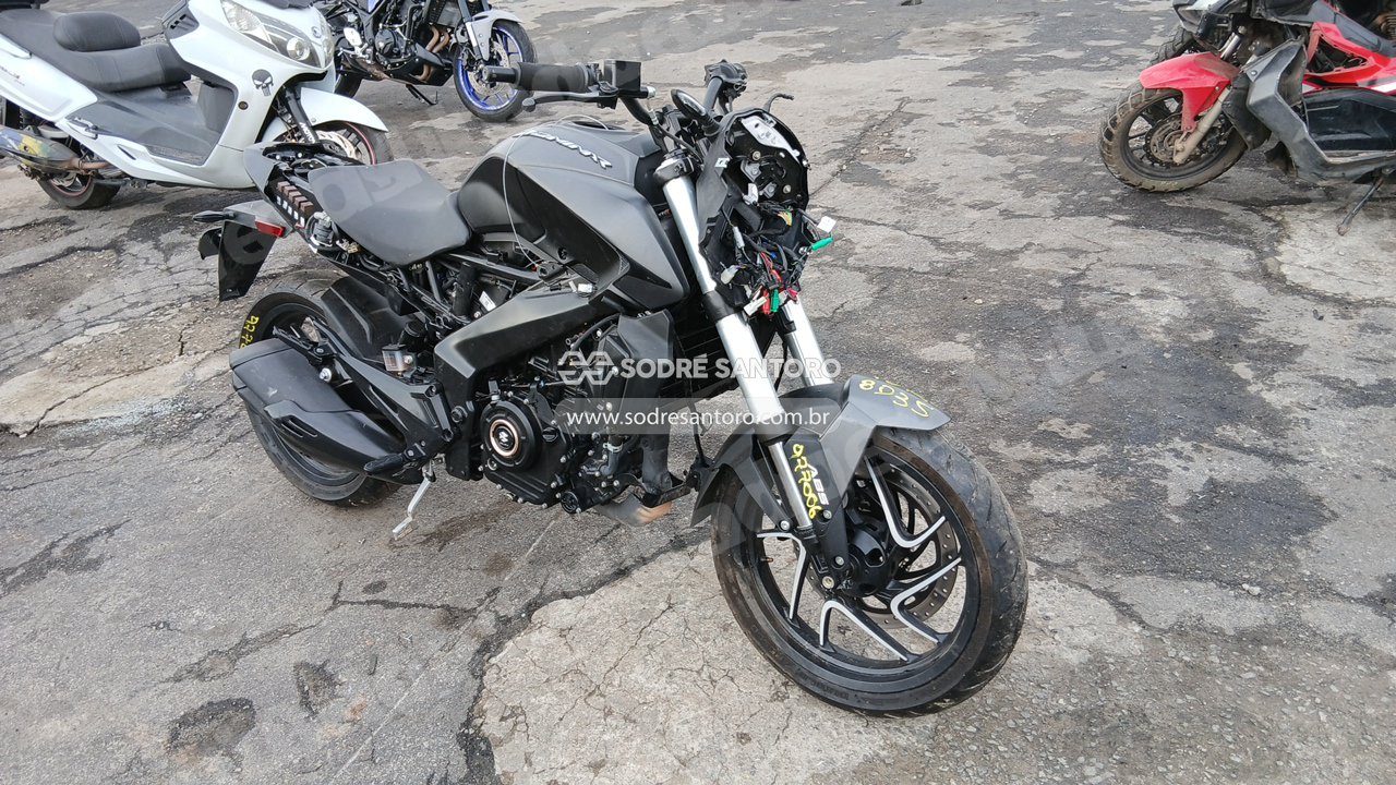 Bajaj Dominar D400 2025 em leilao em Brasil