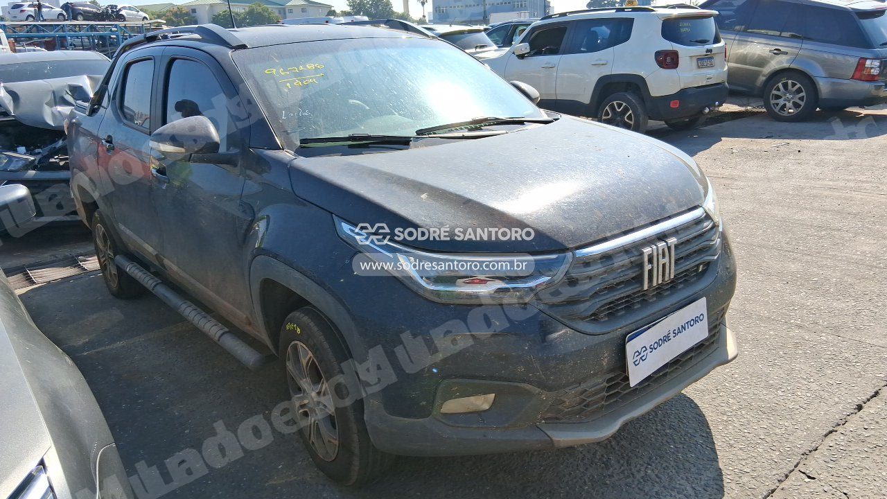 Fiat Strada Volcano 13Cd 2022 em leilão em Brasil