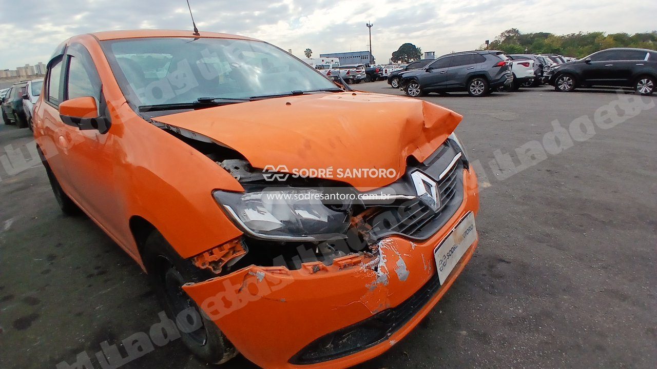 Renault Logan Expr 16 M 2014 em leilao em Brasil