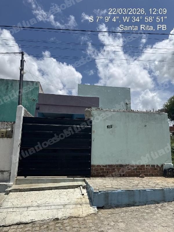 Casa em leilao em A/PB