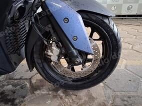 Yamaha - em leilão em Brasil - Lote 7