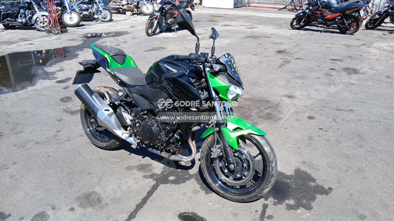 Kawasaki Z400 2020 em leilão em Brasil
