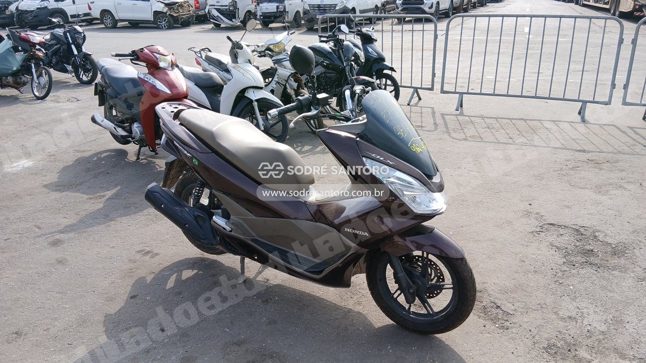 Honda Pcx 150 Dlx 2017 em leilão em Brasil