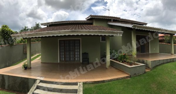 Casa de 800 m2 em leilão em Piracaia/SP