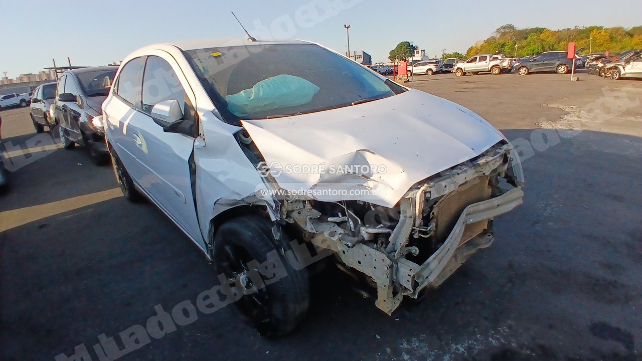 Chevrolet Onix 1.4Mt Lt 2014 em leilao em Brasil