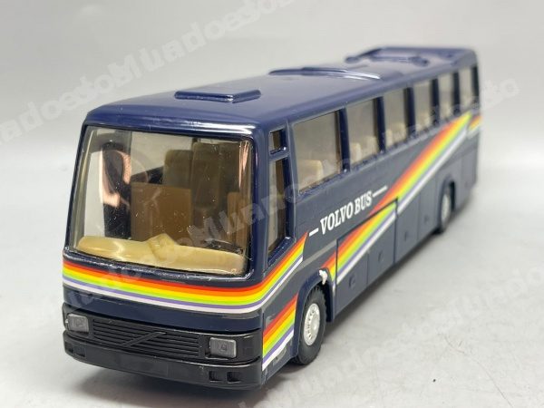 Volvo Coach em leilão em Petrópolis/RJ