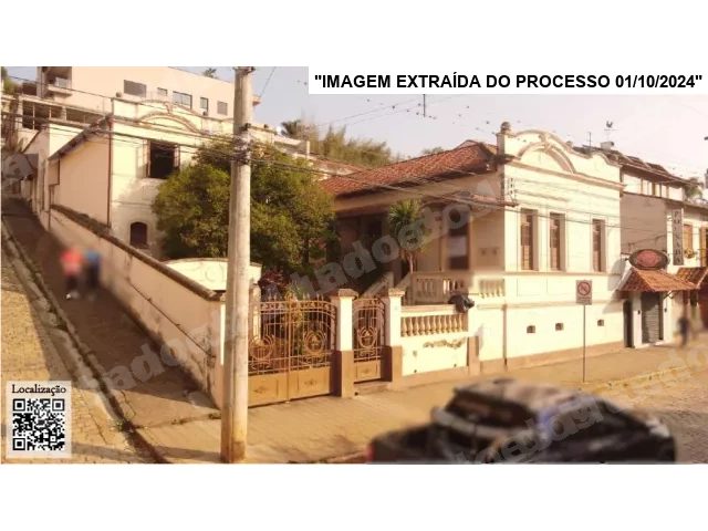 Casa de 580 m2 em leilão em Quatro/MG