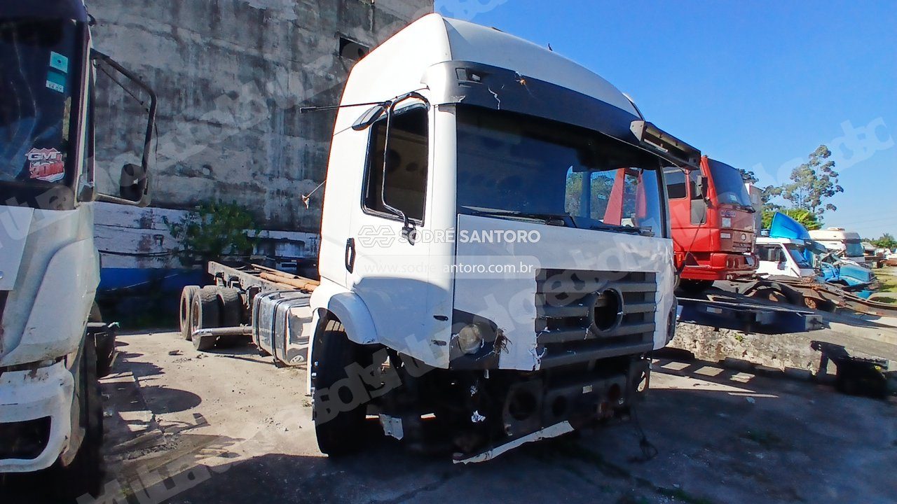 Volkswagen 24.250 Clc 6X2 2011 em leilao em Brasil